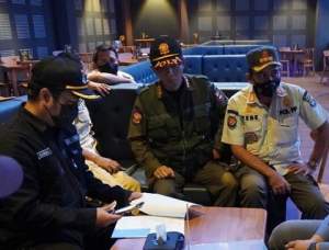 Petugas Gabungan Datangi Sejumlah THM di Kawasan Citra Raya