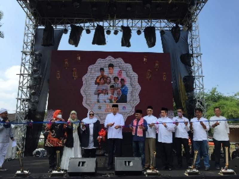 Walikota Tangsel Hadiri Pembukaan TIF