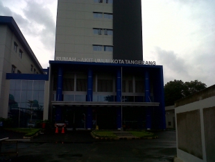 detaktangerang.com - TANGERANG, Walikota H Arief R Wismansyah meresmikan Rumah Sakit Umum Daerah (RSUD) Kota Tangerang, Rabu (19/2). Bersamaan peresmian juga dibuka pelayanan rawat jalan.