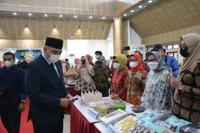 Bupati Tangerang Buka Bazar Murah Ramdahan