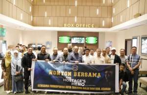 Wali Kota dan Wakil Wali Kota Tanjungbalai  Nobar Film The Hostage&rsquo;s Hero