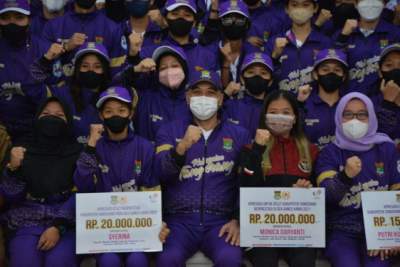 Zaki Lepas Atlet Popda dan Peparpeda