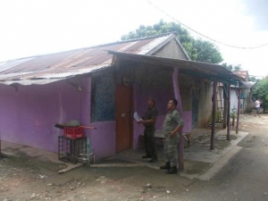 Salahsatu Warem yang sedang di data Satpol PP, namum pembongkarannya belum dilaksanakan