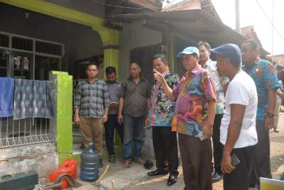 Walikota Serang Tinjau Pembangunan Jembatan Gantung di Kampung Pasar