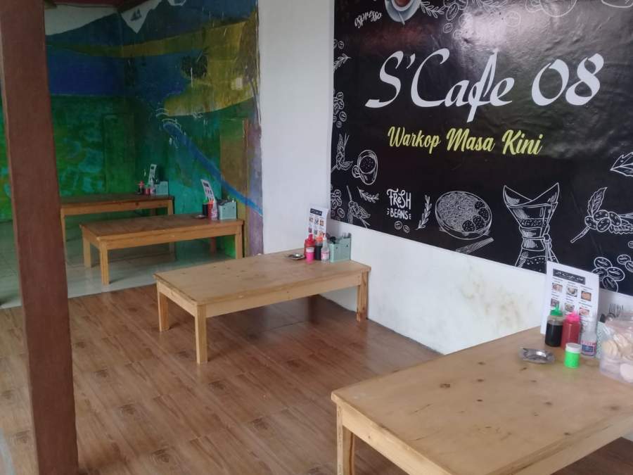 Pendiri Rumah Baca Buka S'Cafe08 di Kebun Cau