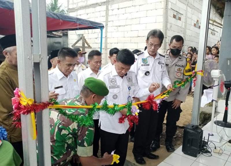 Camat Cikupa Resmikan Rumah Tidak Layak Huni