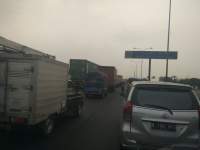 Kemacetan di ruas tol Tangerang-Merak.