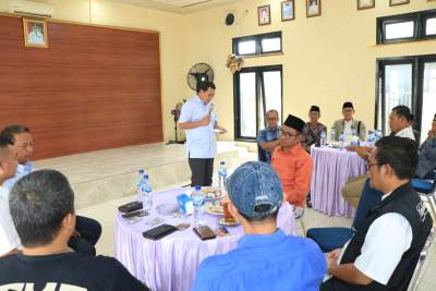 Sekda Minta Para RT dan RW Layani Warga Dengan Sepenuh Hati