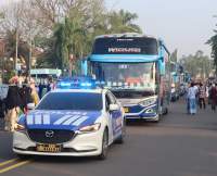 Polres Cilegon Kawal 10 Bus Calon Jama'ah Haji ke Pondok Gede