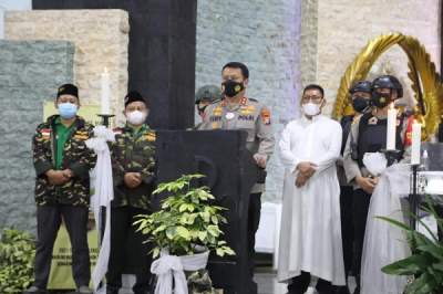 Kunjungi Gereja Citra Raya Kapolda Banten Ajak Jemaat Patuhi Prokes