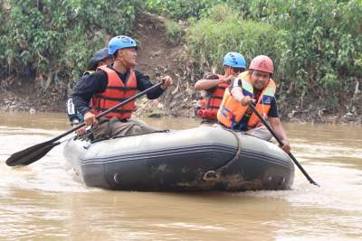 Satpol PP Tangsel Berburu Buaya di Sungai Cisadane, Ada Apa Ya?