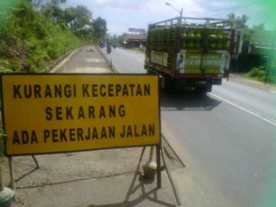 Pemudik di Minta Waspada,Pelebaran jalan di Kecamatan Serang Mangkrak