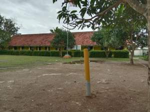 Patok batas lahan yang terpasang di lahan SDN Cilayangguha (faiz/DB)