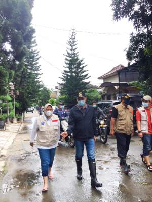 Bupati Tangerang Langsung Sigap Turun ke Korban  Banjir