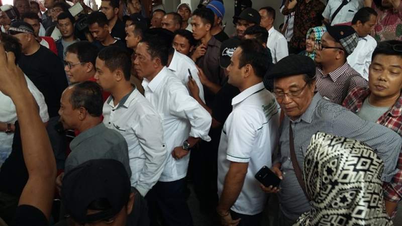 Rano Serius Pantau Quick Count Di Modernlaand Tangerang