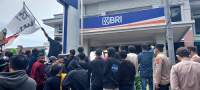 Didemo Warga, BRI Pandeglang Diduga Rugikan Nasabah hingga Rp2,8 Miliar