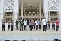 Jelang New Normal, Bupati Dan Wakil Bupati Tangerang Gelar Simulasi Pembukaan Masjid