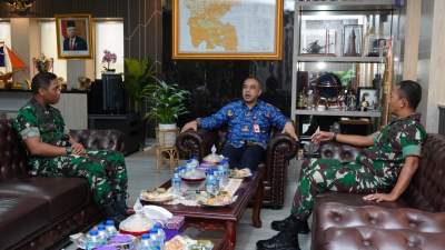 Dandim 0510 &amp; Danrem 052 sambangi Bupati Tangerang.