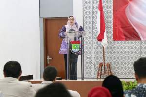 Hj Intan Hadiri Pelantikan Asosiasi Klinik Kab Tangerang