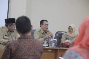 Kepala Seksi Pembinaan Guru dan Tenaga Kependidikan pada Dinas Pendidikan Kabupaten Tangerang Sutarno