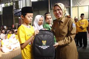 Bupati Serang Santuni Ribuan Anak Yatim dan Dhuafa