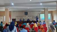Suasana saat Pemberian dan Sosialisasi Bibit oleh DKPPP