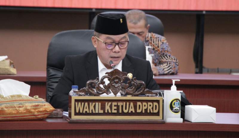 Wakil Ketua DPRD Kota Tangsel, Iwan Rahayu.