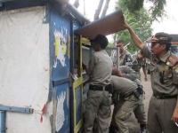 Akibat copot Baliho, Pol PP Kota Serang disalahkan PT Device