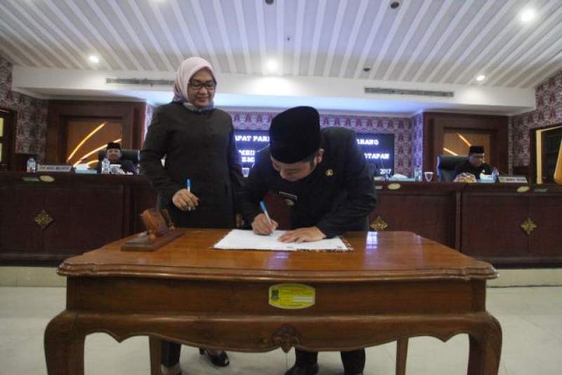 Pengesahan perda di Kota Tangerang