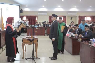 Sahkan Empat Perda Kota Tangerang dan Lantik Wakil DPRD