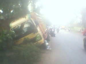 Tabrakan Truk vs Truk Akibat Ngantuk