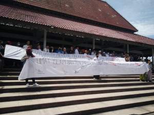 Jaga Kampung Halaman, Masyarakat Banten Siap Melawan Orang Yang Buat  Rusuh