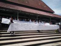 Jaga Kampung Halaman, Masyarakat Banten Siap Melawan Orang Yang Buat  Rusuh