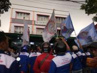 Tolak Kenaikan Iuran, Buruh Tangerang Geruduk Kantor BPJS