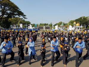 Ratu Tatu Peragakan Jurus Kaserangan Bersama Para Siwa