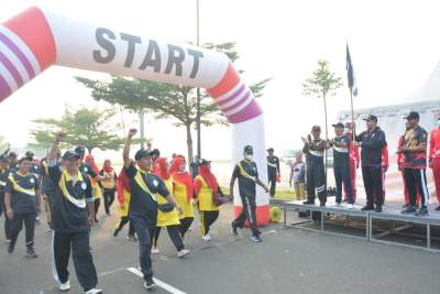 Zaki Buka Jalan Santai Keluarga di Intermoda Cisauk