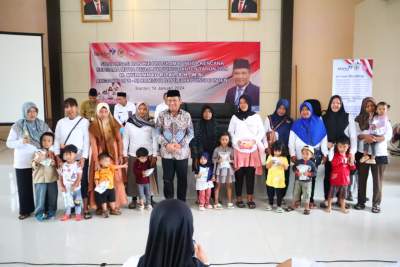 Muhammad Rizal DPR RI Bareng BKKBN Banten Sosialisasi KIE Bangga Kencana Cegah Stunting Bersama Masyarakat Binong Curug