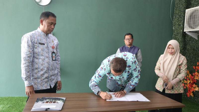 Wahyudi Leksono saat mengikuti lepas sambut pejabat lama kepada pejabat baru di kesekretariatan DPRD Kota Tangsel.