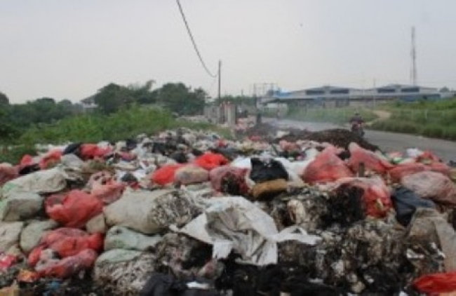 Kondisi Sampah Di Balajara Menggunung
