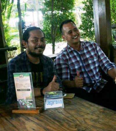 Fadlin WH (kanan)