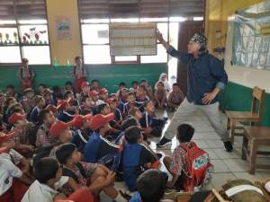 Ramaikan Hari Anak Nasional, Budi Euy Luncurkan lagu Aku Suka Dongeng