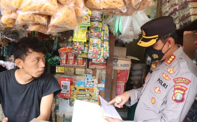 Sidak ke Pasar, Kombes Zain Minta Pedagang Jual Migor Sesuai HET