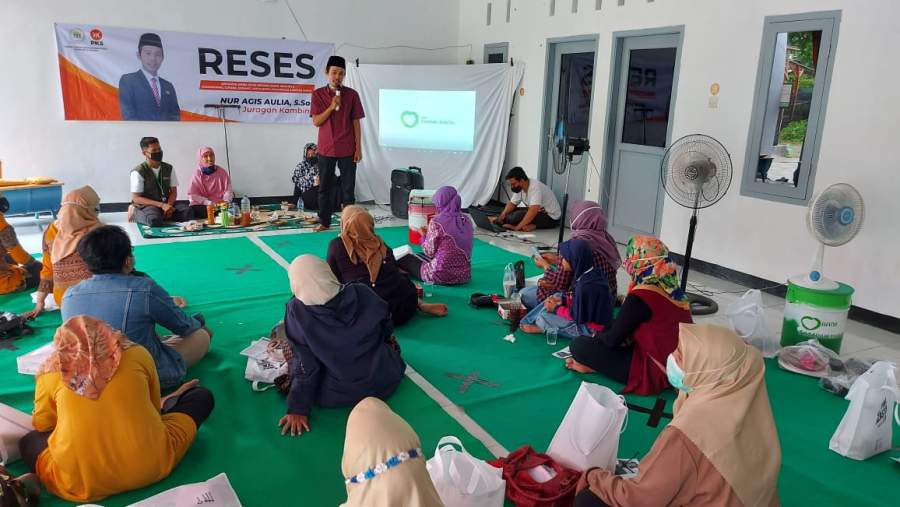 Reses DPRD Kota Serang, Nur Agis Aulia Ajak Masyarakat Memilah Sampah