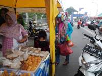 Balong Ranca Lentah Pusat Jajanan Takjil di Rangkasbitung