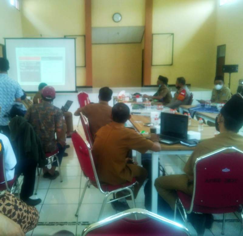 Camat Sepatan Timur Ajak Kades Tangani Sampah