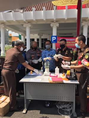 Kejari Bandar Lampung Musnahkan Barbuk Narkoba Jenis Sabu, Ganja Dan ekstasi