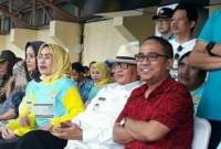 Ditonton Gubernur, Perserang Kalah Telak