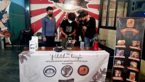 Salah satu peserta saat mengikuti pelatihan barista yang diadakan de-8 Roti Bakar &amp; Cafe di Jalan Aria Putra, Serua Indah, Ciputat.