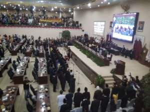 85 Orang anggota DPRD&nbsp;&nbsp; Resmi di Lantik