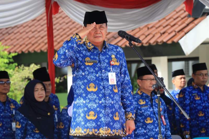 Pimpin Apel Pagi, Sekda Ingatkan ASN Harus Responsif Keluhan Masyarakat